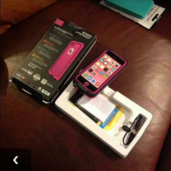 💥Lifeproof IPhone 5s case!!💥