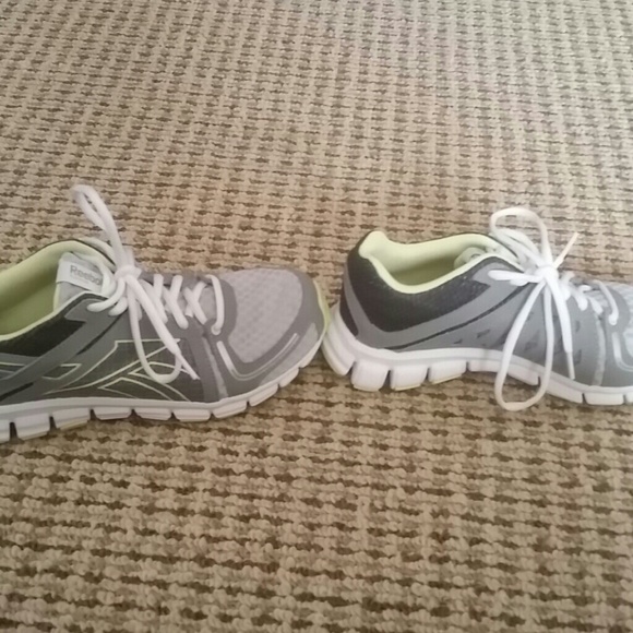 Reebok Running - Picture 3 of 4