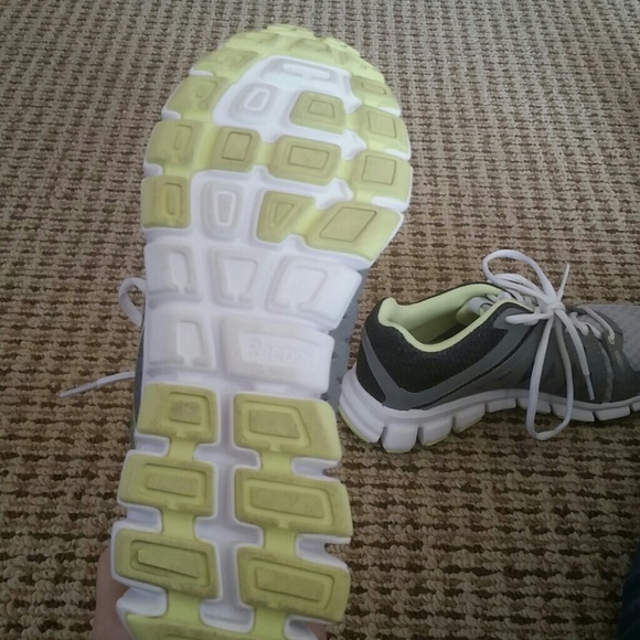 Reebok Running - Picture 4 of 4