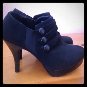 Unlisted by Kenneth Cole bootie