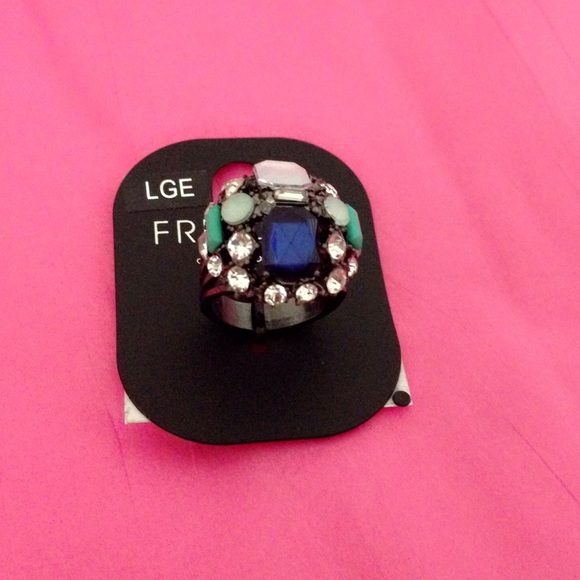 💕Topshop Rhinestones Ring💕 - Picture 3 of 3