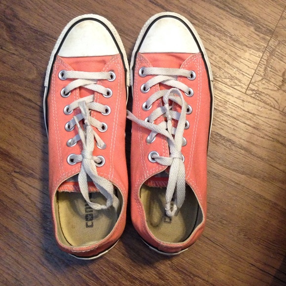 Pink converse