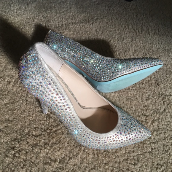 Adorably shiny Betsey Johnson heels!