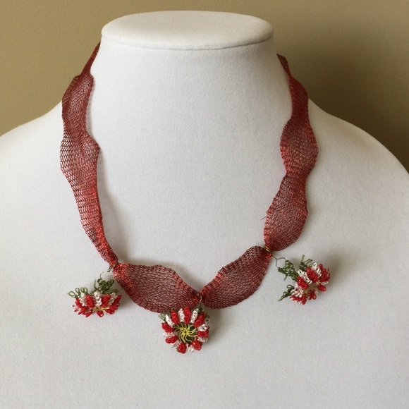 Neclace Hand Made - Picture 2 of 4