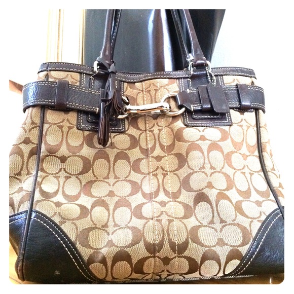 Great Signature Coach Structured Tote