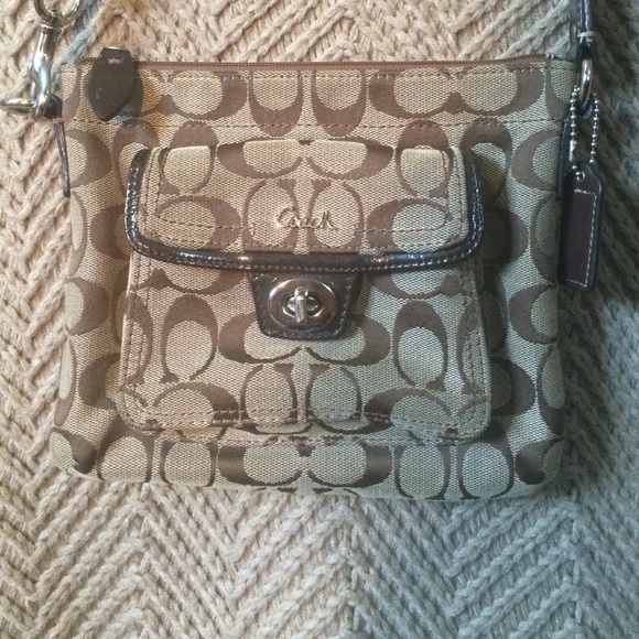Coach purse - Picture 2 of 2
