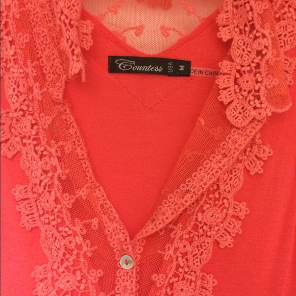 Size M lace coral tank top