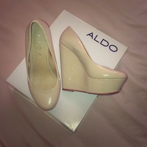 Spring season nude wedges