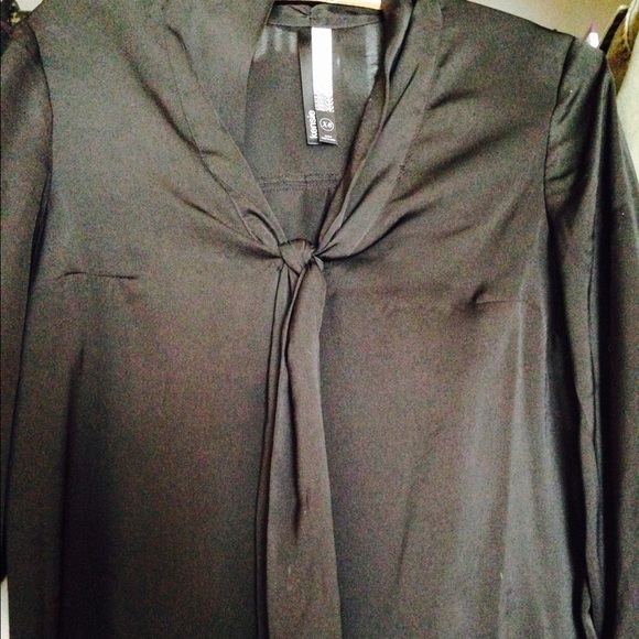 Top - Picture 3 of 3