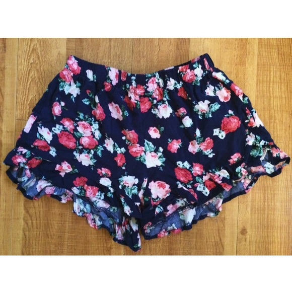 Ruffled floral shorts Forever 21 - Picture 2 of 3