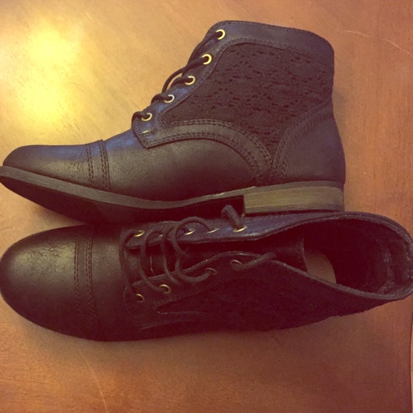 Trendy black lace up boots with lace detail