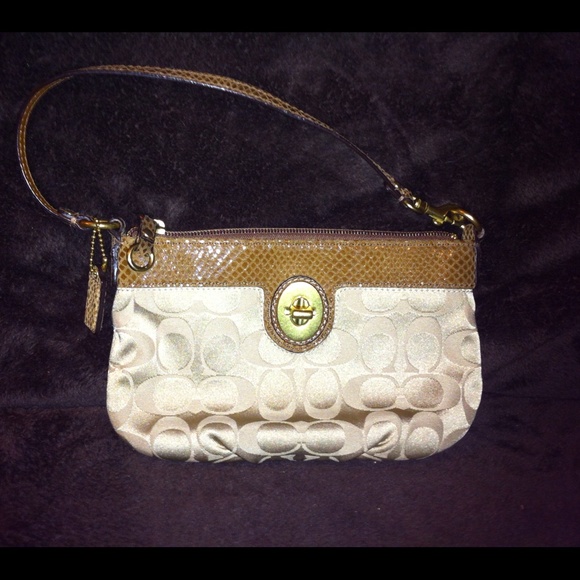 Large Coach Wristlet - Picture 1 of 4