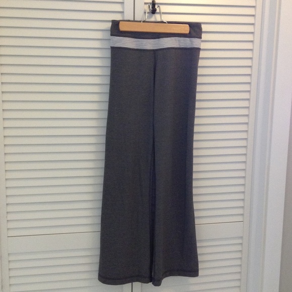 Lululemon yoga pants