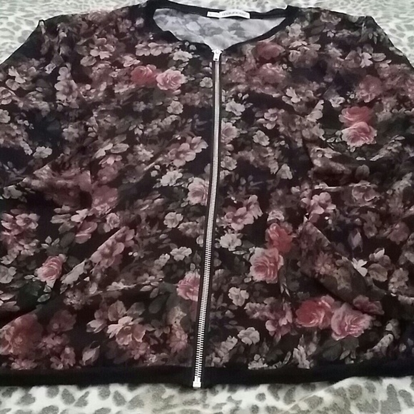 Floral zip up cover up/top - Picture 3 of 3