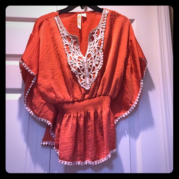 Stylish shirt. Petite medium.
