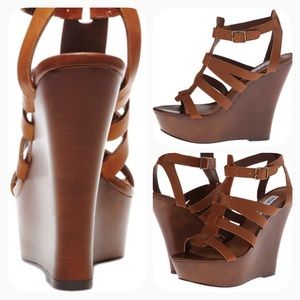WINSLET COGNAC LEATHER WEDGES