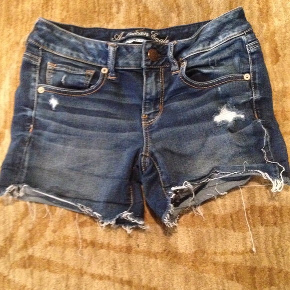 Never worn destroyed American eagle shorts