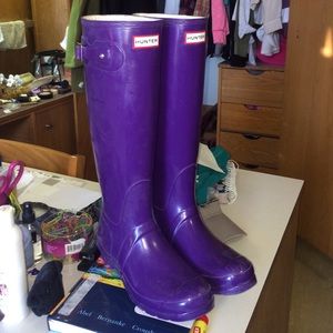 PURPLE GLOSSY HUNTER BOOTS