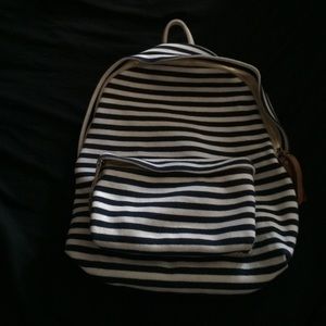 selling brandy melville backpack