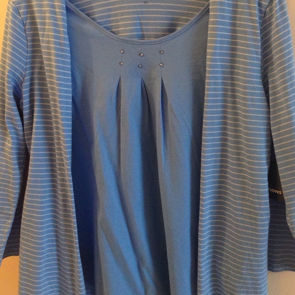 2 Shirts in 1 - Picture 3 of 3