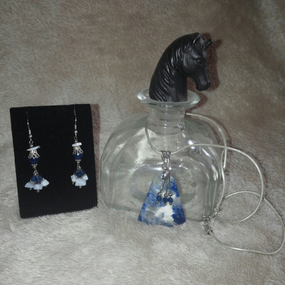 Necklace & Earring Set