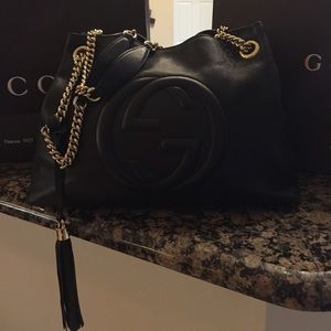 Authentic Gucci pebbled leather Soho tote.