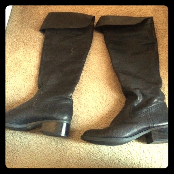 Jessica Simpson's Tall boots