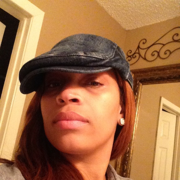 Dark denim jean acid wash cabbie Barrett hat