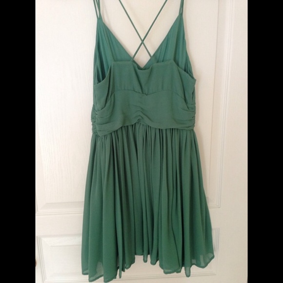🚫SOLD🚫 NWT Size 2 - Dusty green dress - Picture 2 of 4