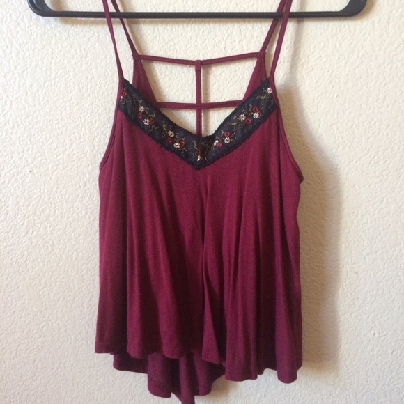 Maroon flowy crop top!