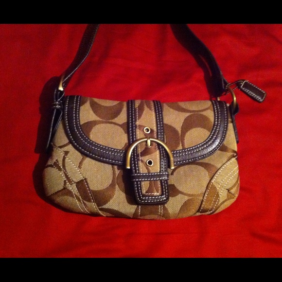 Non-Authentic Coach shoulder bag - Picture 1 of 4