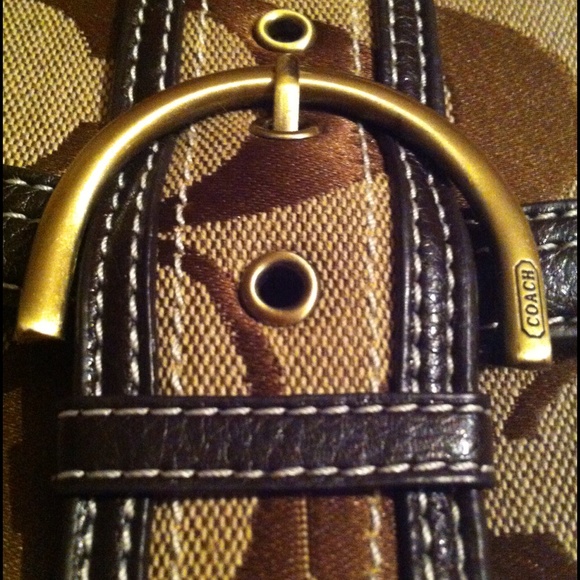 Non-Authentic Coach shoulder bag - Picture 3 of 4