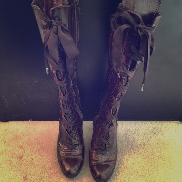 Vintage Burberry boots , super fancy size 7