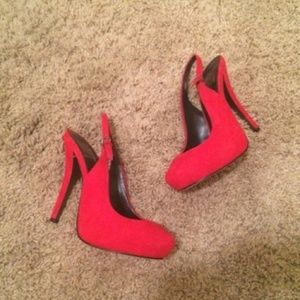 Dolce Vita red pumps