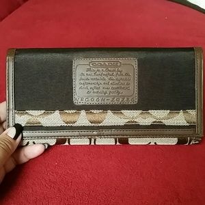 *FLASH SALE*  Brown Wallet w/checkbook holder