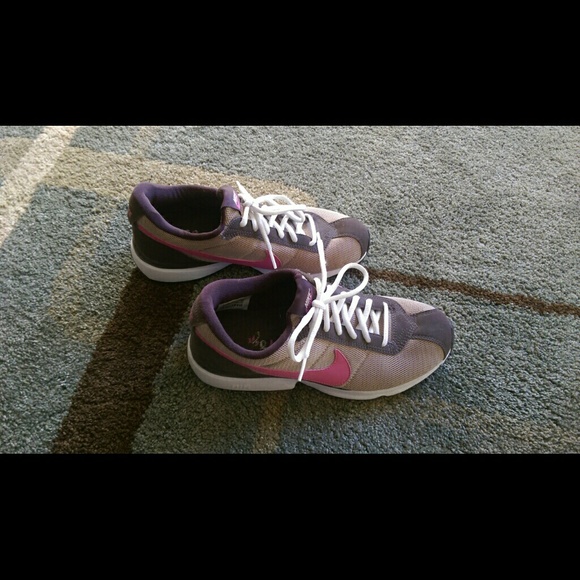 Like new Nikes - add pop to your spring activewear