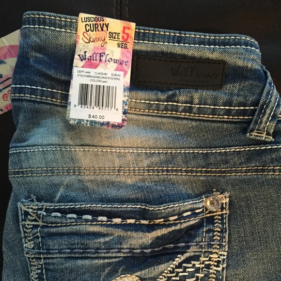 Wall Flower size skinny jeans 5 luscious curvy