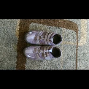 Lught as air! Nike - Gray w/ blue accents