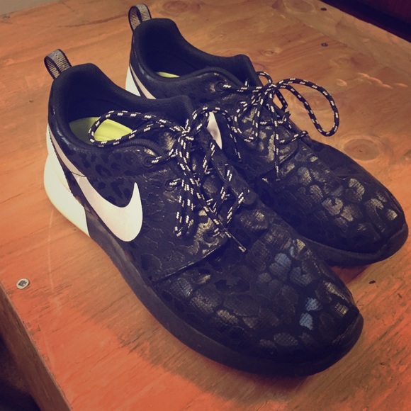Nike Rosherun shoes