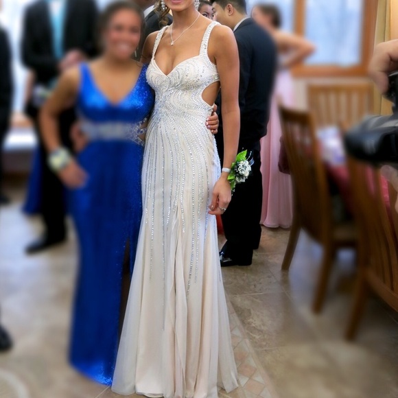 Sean Collection Prom Dress, Champagne color. - Picture 2 of 2