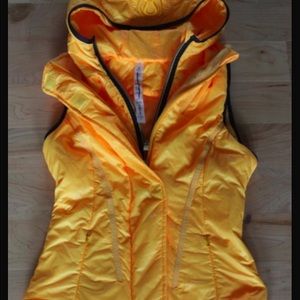 Yellow Lululemon Glacier Vest sz 4