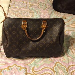 Vintage Louis Vuitton 35 Speedy