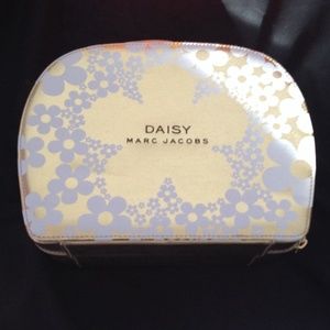 Daisy by Marc Jacobs