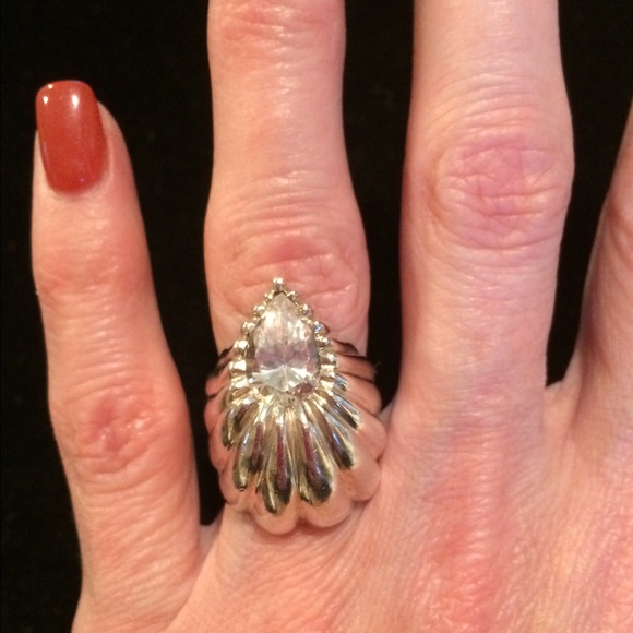 STUNNING rhinestone ring!!! - Picture 3 of 3
