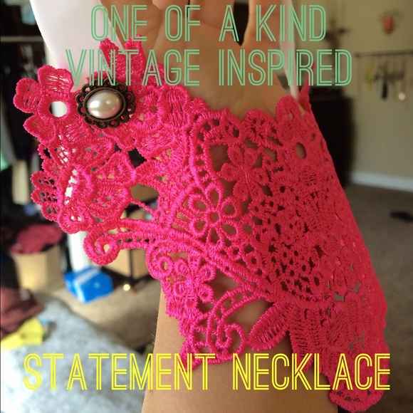 Gorgeous vintage inspired neck piece