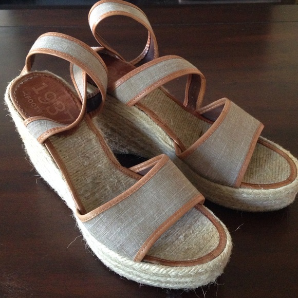 NWOT Madewell 1939 wedge sandals, fits sz 8.5 or 9