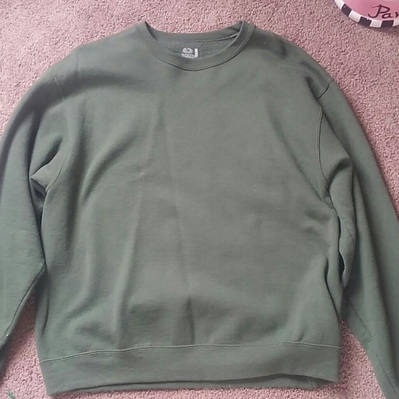 Army green pullover