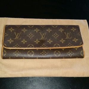 Louis Vuitton Pochette Twin GM