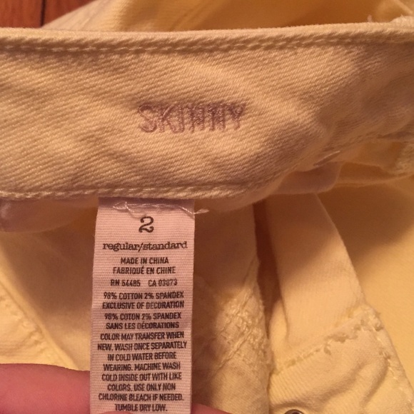 American eagle yellow skinny jeans. - Picture 3 of 3