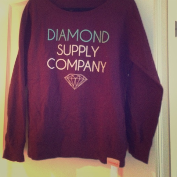 Maroon diamond crew neck